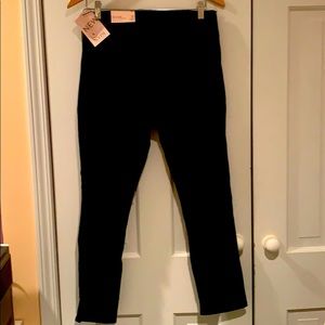 Black 8P NYDJ Pull-on Skinny Denim Pants
